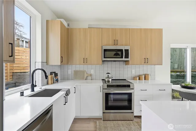 $749,000 | 7554 39th Avenue Southwest, Seattle, WA 98126