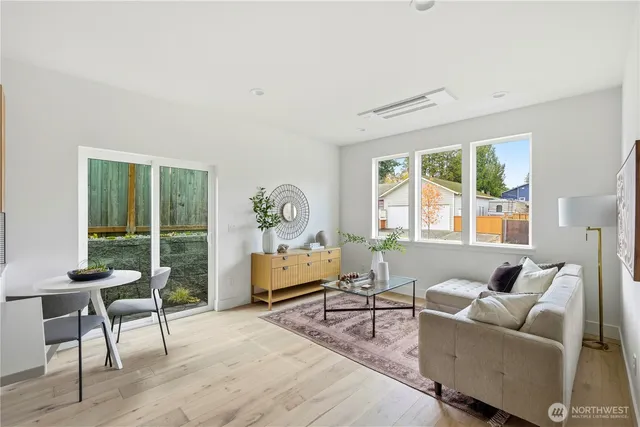 $749,000 | 7554 39th Avenue Southwest, Seattle, WA 98126