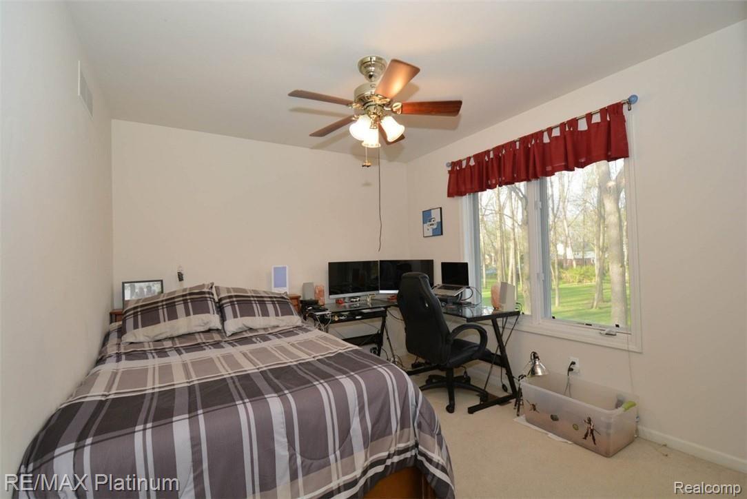 7129 West Ridge Drive Brighton, MI 48116 - Photo 17 of 25 DSC_5608.jpg