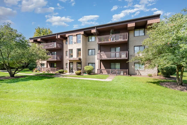 $185,000 | 3107 Ingalls Avenue, Unit 1D, Joliet, IL 60435