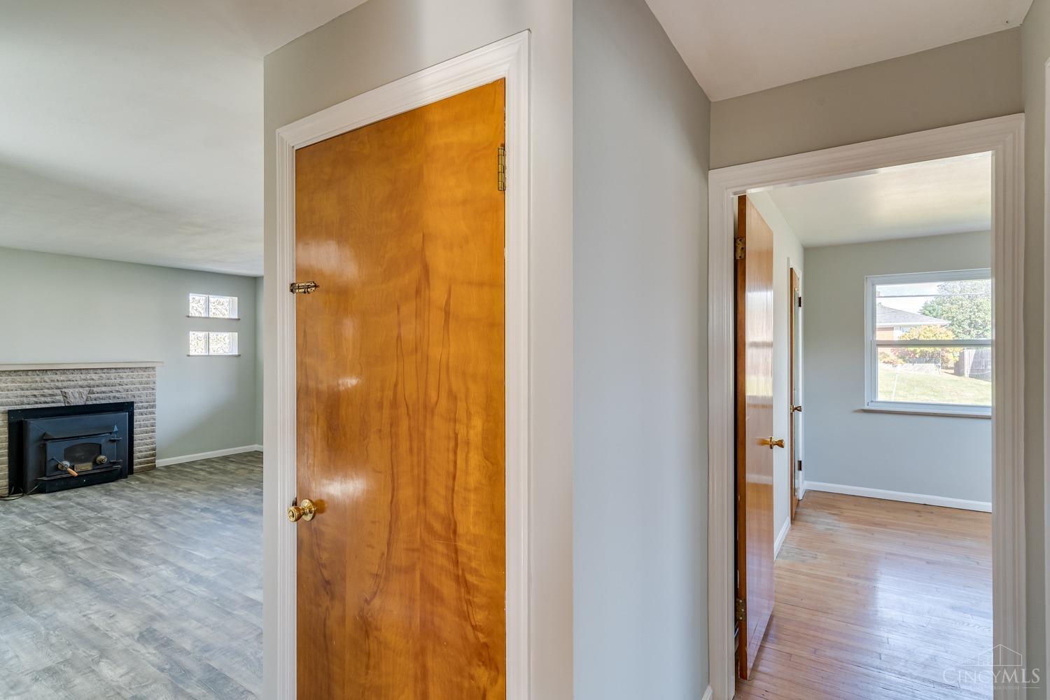 6041 Lawrence Road Cincinnati, OH 45248 - Photo 15 of 44