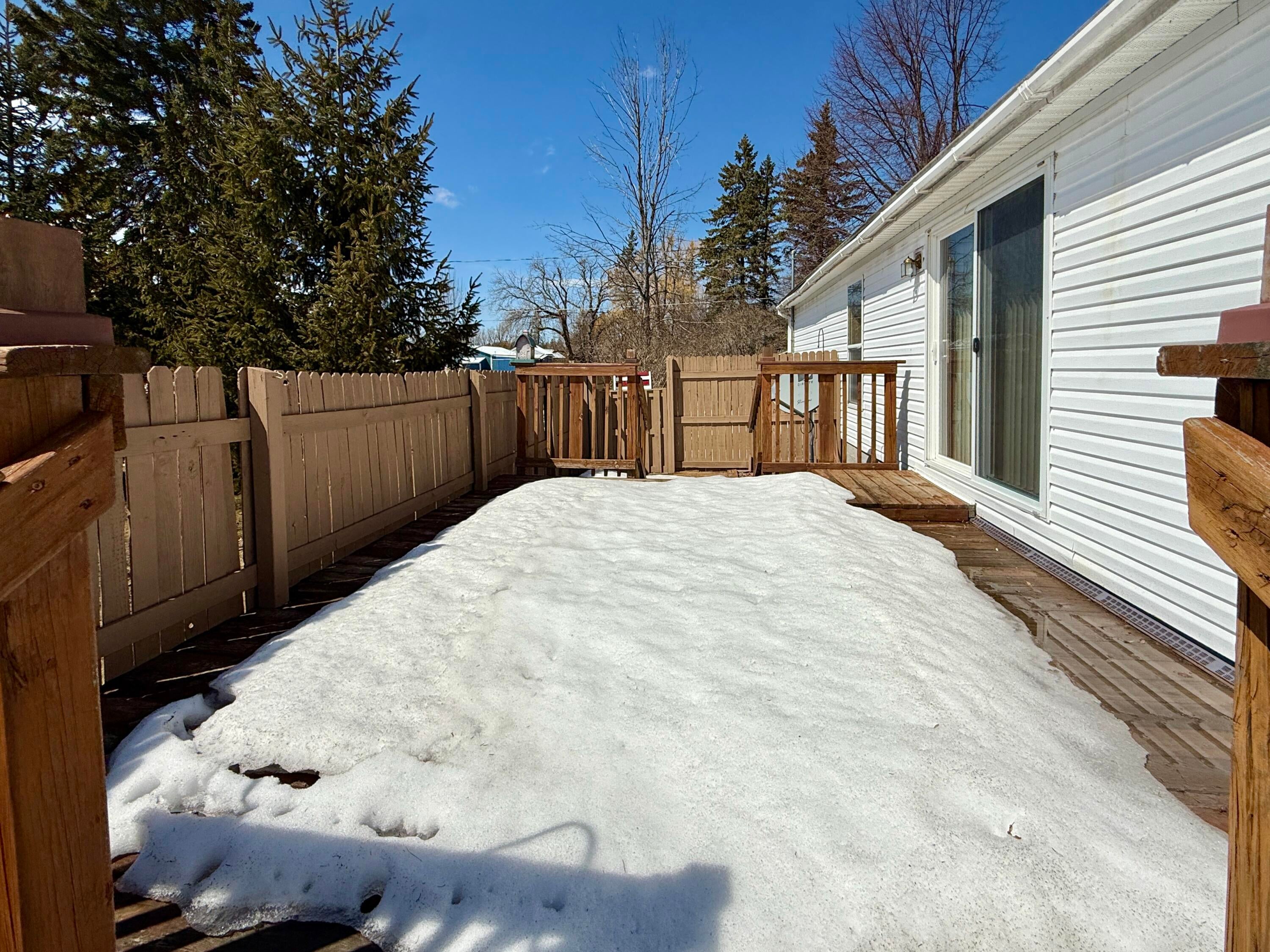 305 Cedar Street Cheboygan, MI 49721 - Photo 33 of 46 Deck