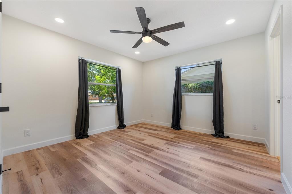 5609 Valley Oak Road Orlando, FL 32808 - Photo 15 of 30 Gallery Image 15