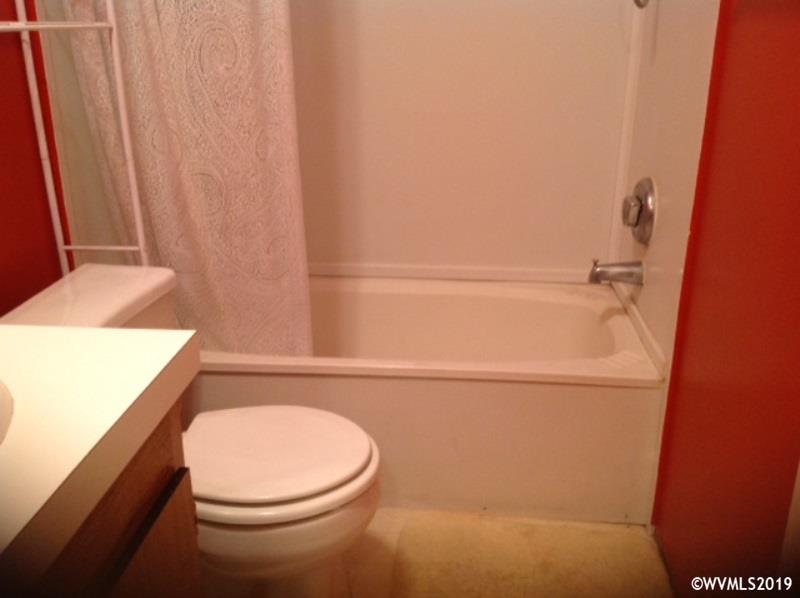 5554 Sunnyview Road Northeast, Unit 48 Salem, OR 97305 - Photo 8 of 35 Gallery Image 8