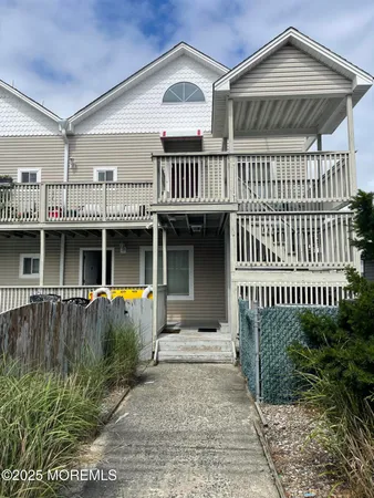 $2,100 | 202 Carteret Avenue, Unit A2, Seaside Heights, NJ 08751