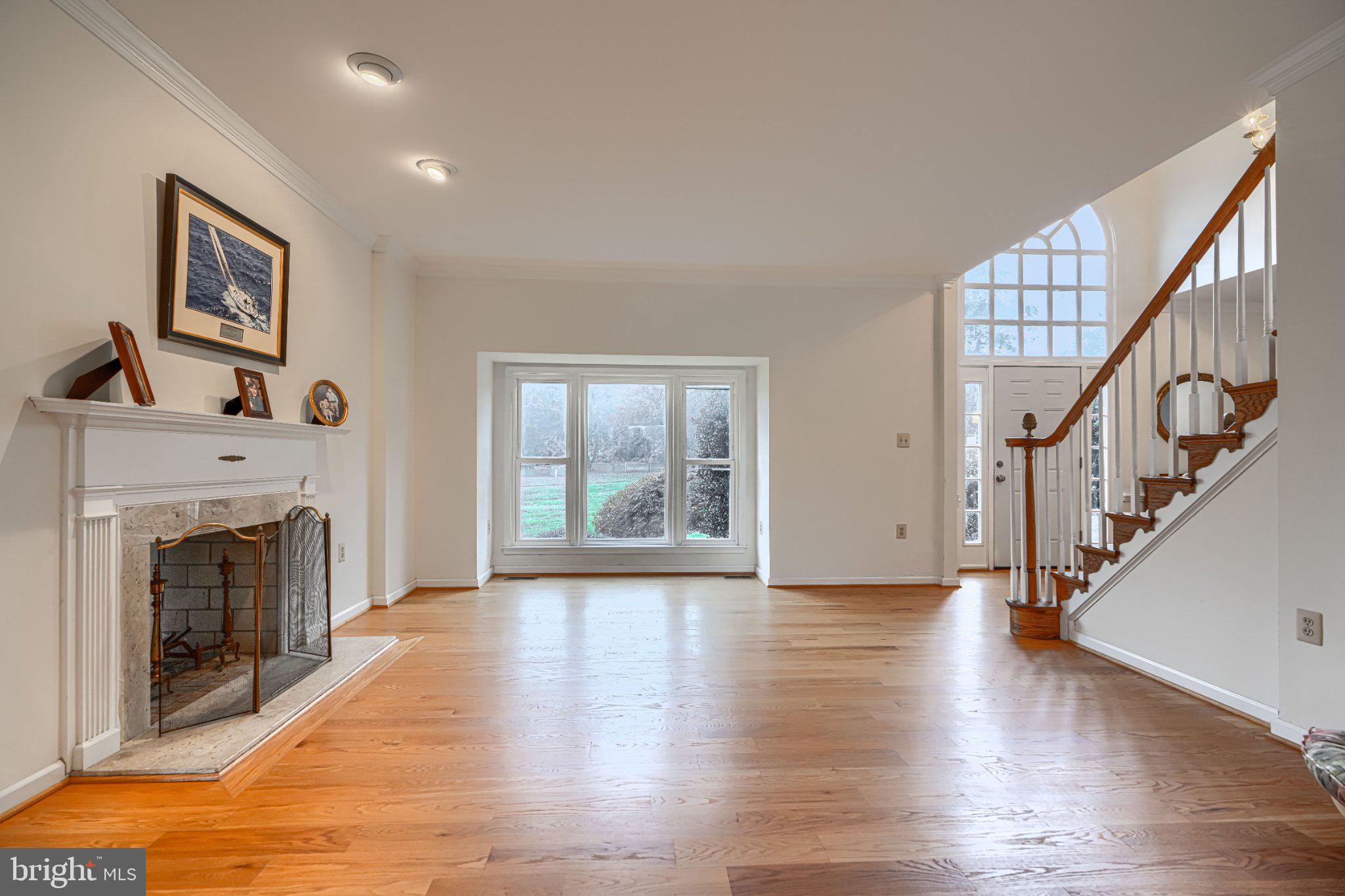 22909 Davis Mill Road Germantown, MD 20876 - Photo 4 of 54 Living Room (1 of 3)