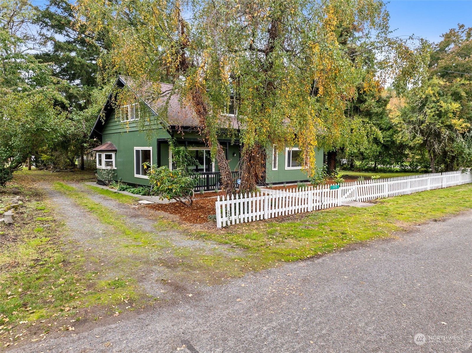 115 Ronge Street North Roy, WA 98580 - Photo 5 of 40