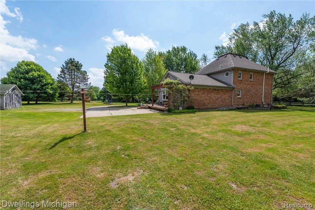 5405 Sutton Road Dryden, MI 48428 - Photo 23 of 39 5405-Sutton-Rd-Dryden-MI-48428-WindowStill-30_preview.jpeg