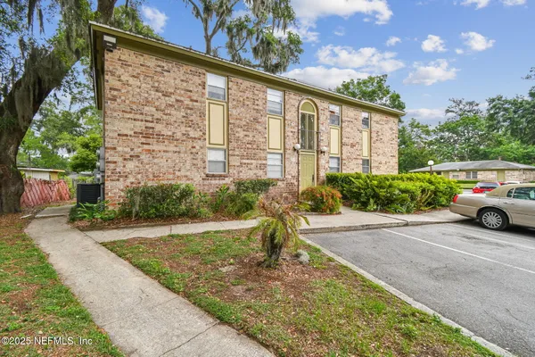 $895 | 1950 Paine Avenue, Unit L45, Jacksonville, FL 32211