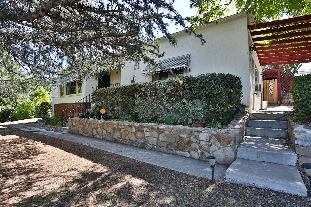 10176 Madrid Way Spring Valley, CA 91977 - Photo 3 of 25