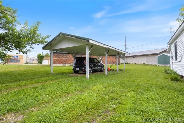 $55,000 | 413 East 3rd Street, Eldon, MO 65026