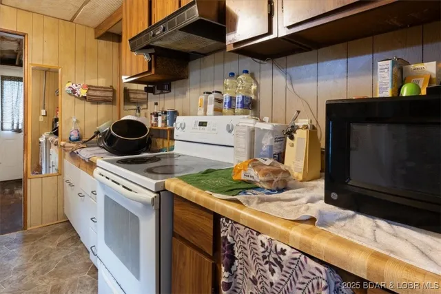 $55,000 | 413 East 3rd Street, Eldon, MO 65026