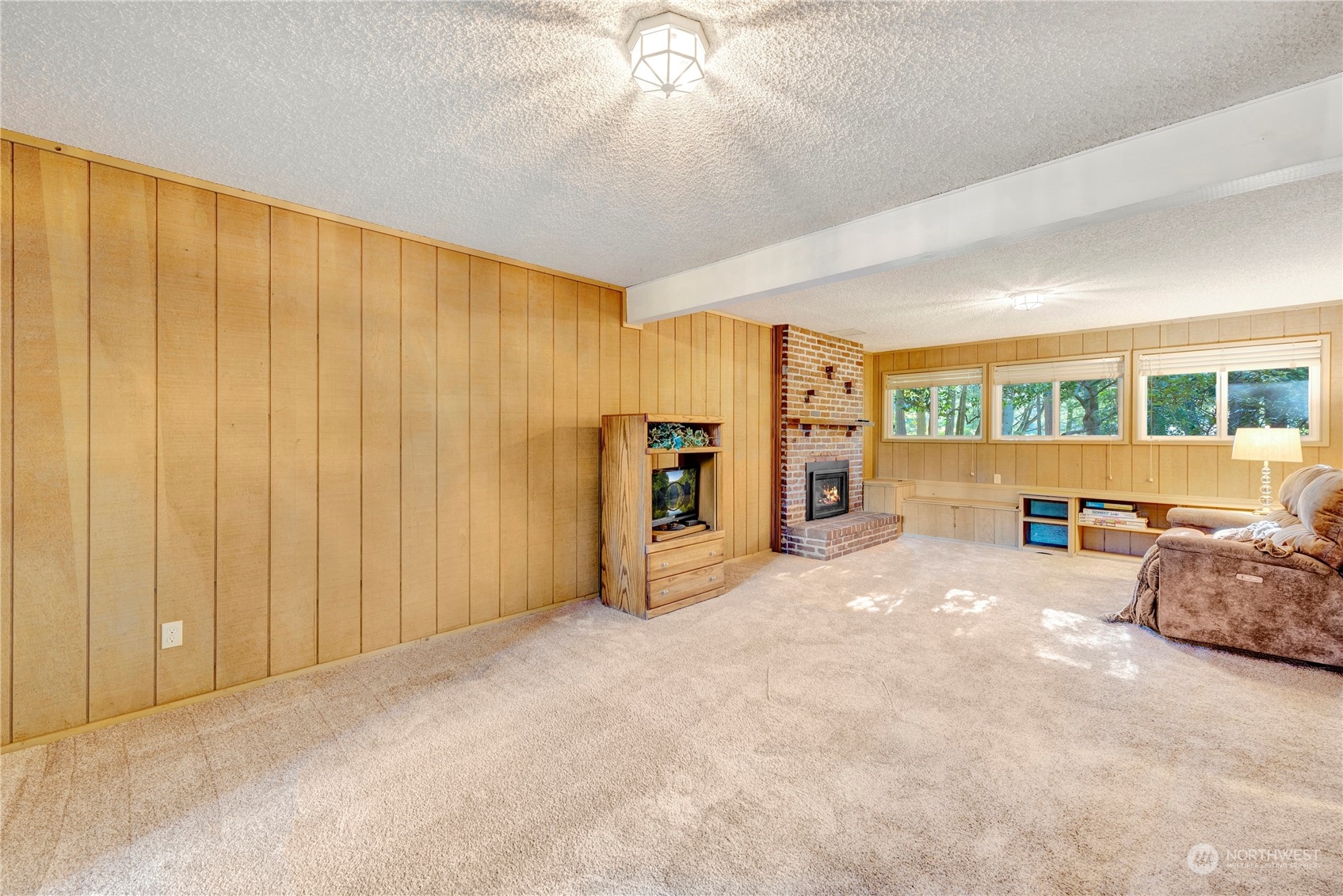 22215 49th Avenue Southeast Bothell, WA 98021 - Photo 23 of 35 a view of a livingroom with furniture and natural light