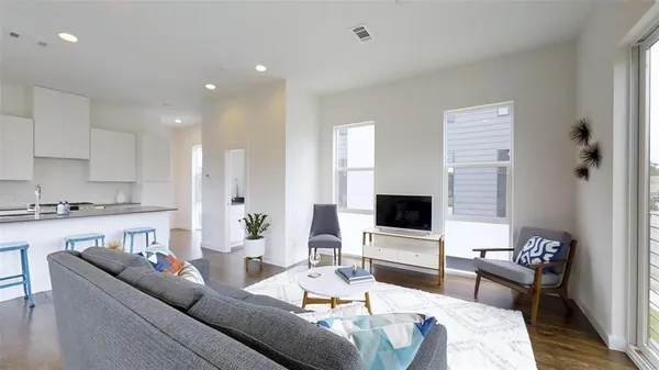 $2,750 | 4901 Live Oak Street, Unit A, Dallas, TX 75206