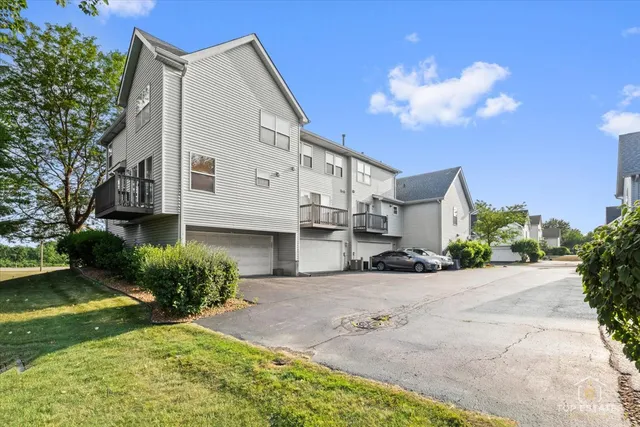 $319,000 | 17437 Yakima Drive, Lockport, IL 60441