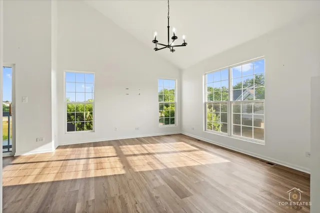 $319,000 | 17437 Yakima Drive, Lockport, IL 60441