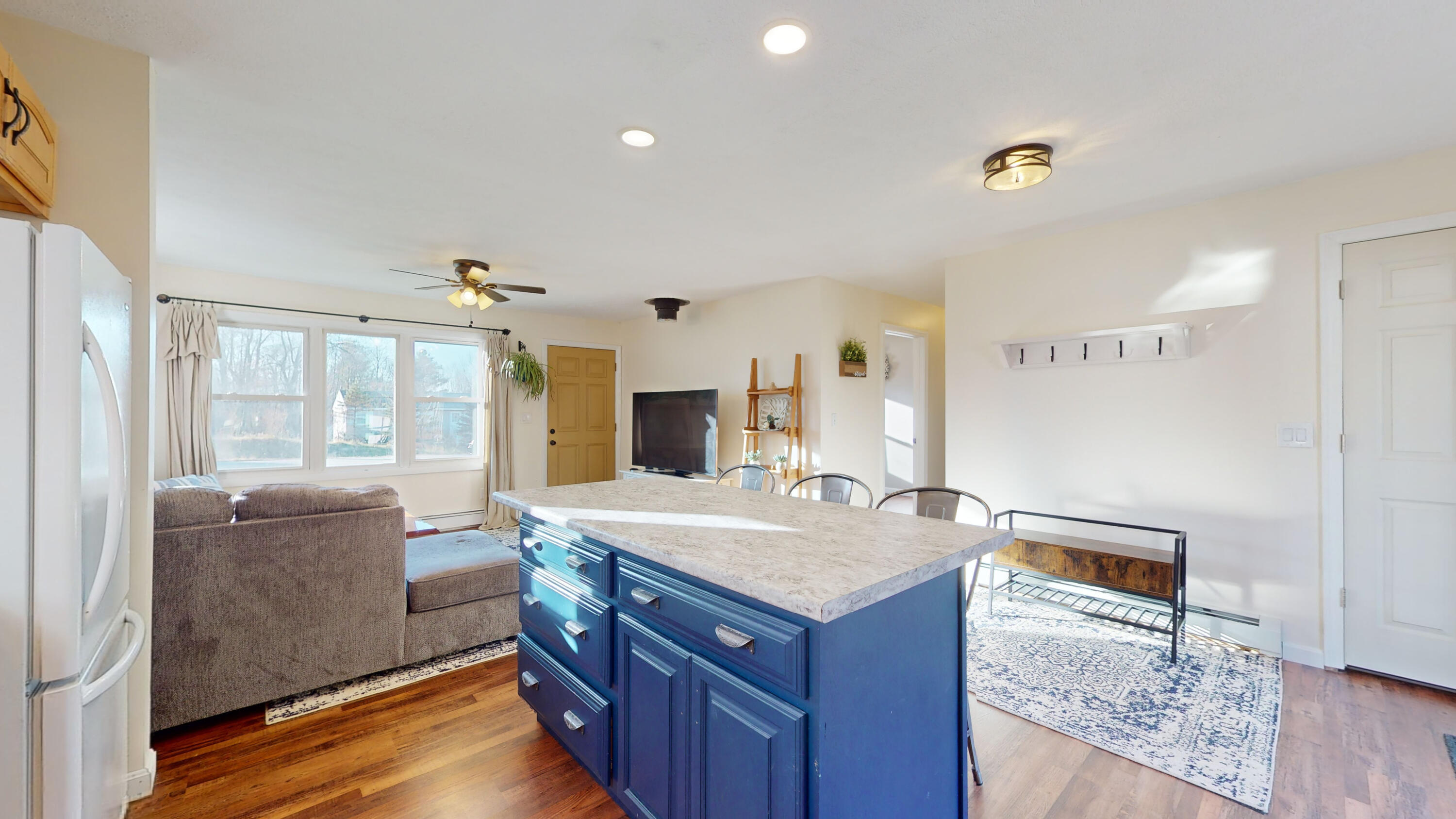 362 Middle Road Sabattus, ME 04280 - Photo 5 of 41 362-Middle-Rd-Sabattus-ME-04280-11212023