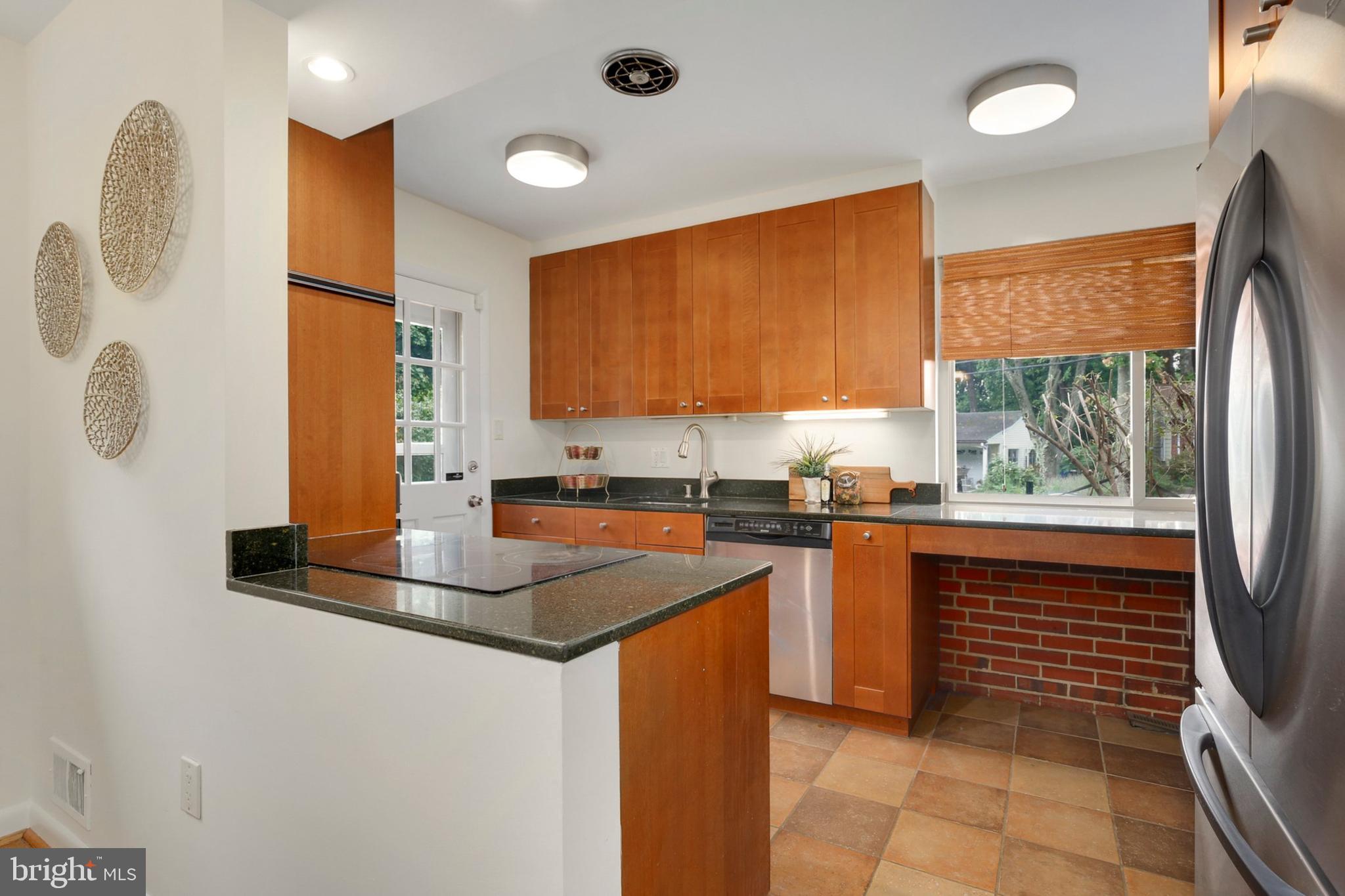 10708 Margate Road Silver Spring, MD 20901 - Photo 4 of 30