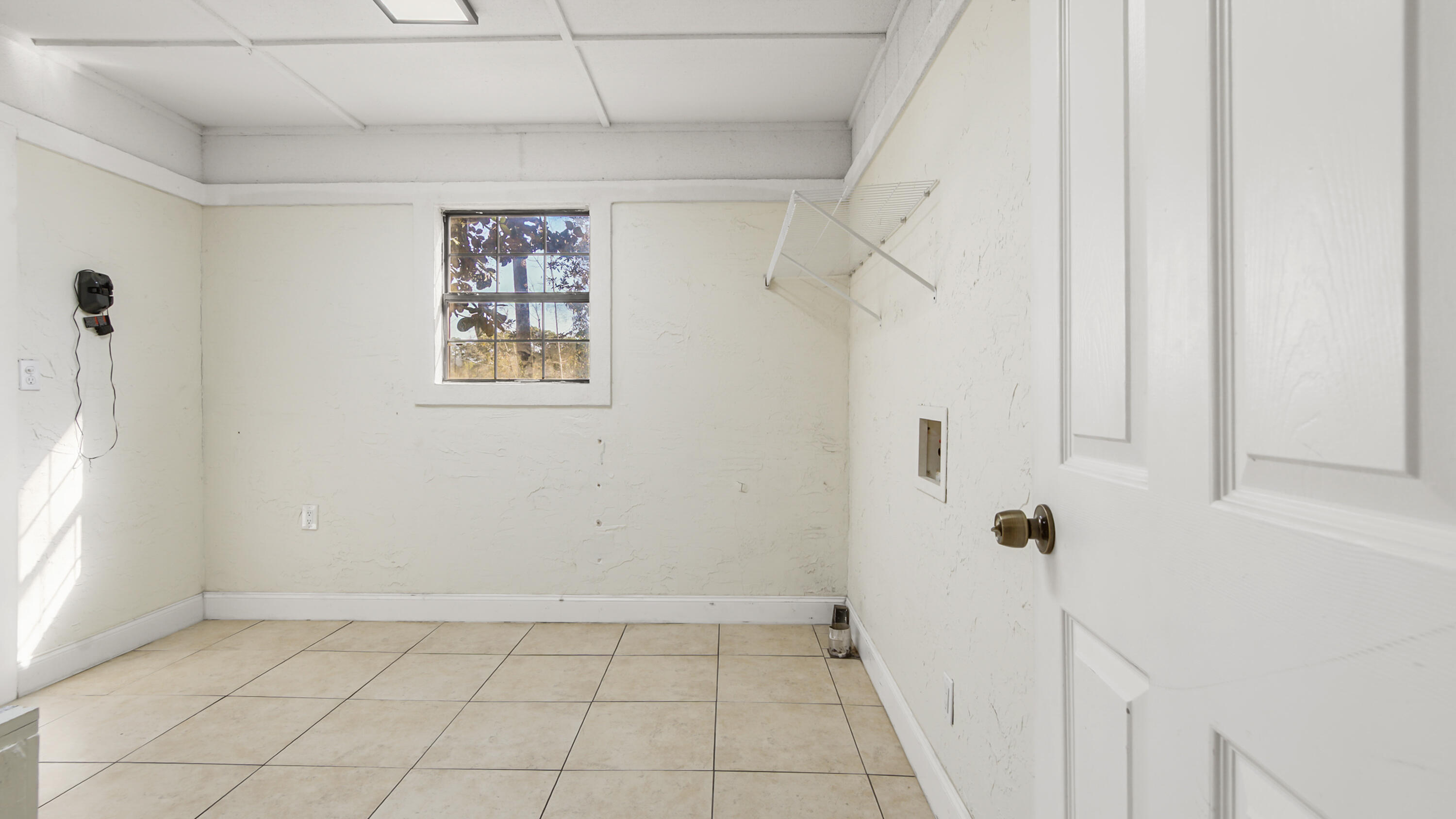 438 East Nursery Road Santa Rosa Beach, FL 32459 - Photo 6 of 28 Laundry