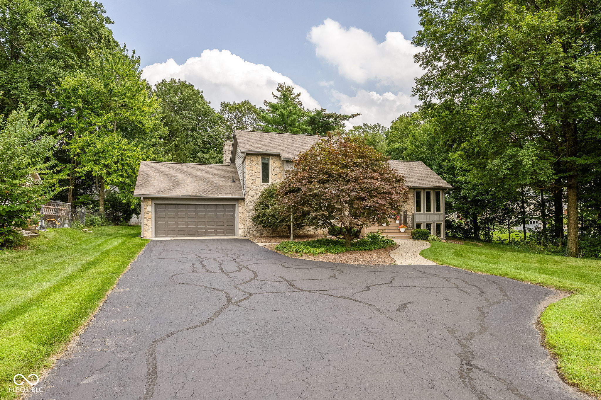 13687 Oak Ridge Road Carmel, IN 46032 - Photo 3 of 77 Gallery Image 3