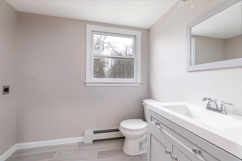 8 New Fitchburg Road Townsend, MA 01474 - Photo 13 of 35