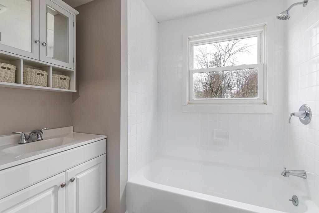 8 New Fitchburg Road Townsend, MA 01474 - Photo 24 of 35