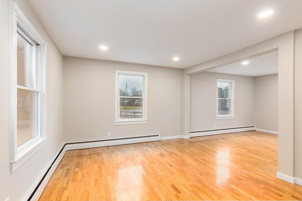 8 New Fitchburg Road Townsend, MA 01474 - Photo 9 of 35