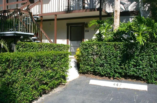 $1,300 | 11863 Wimbledon Circle, Unit 447, Wellington, FL 33414