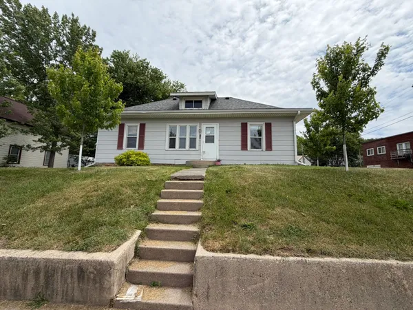 $197,000 | 863 South Park Street, Richland Center, WI 53581