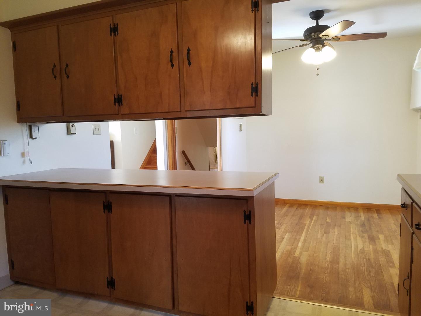 7 Atlantic Road Pennsville, NJ 08070 - Photo 4 of 13 Kitchen