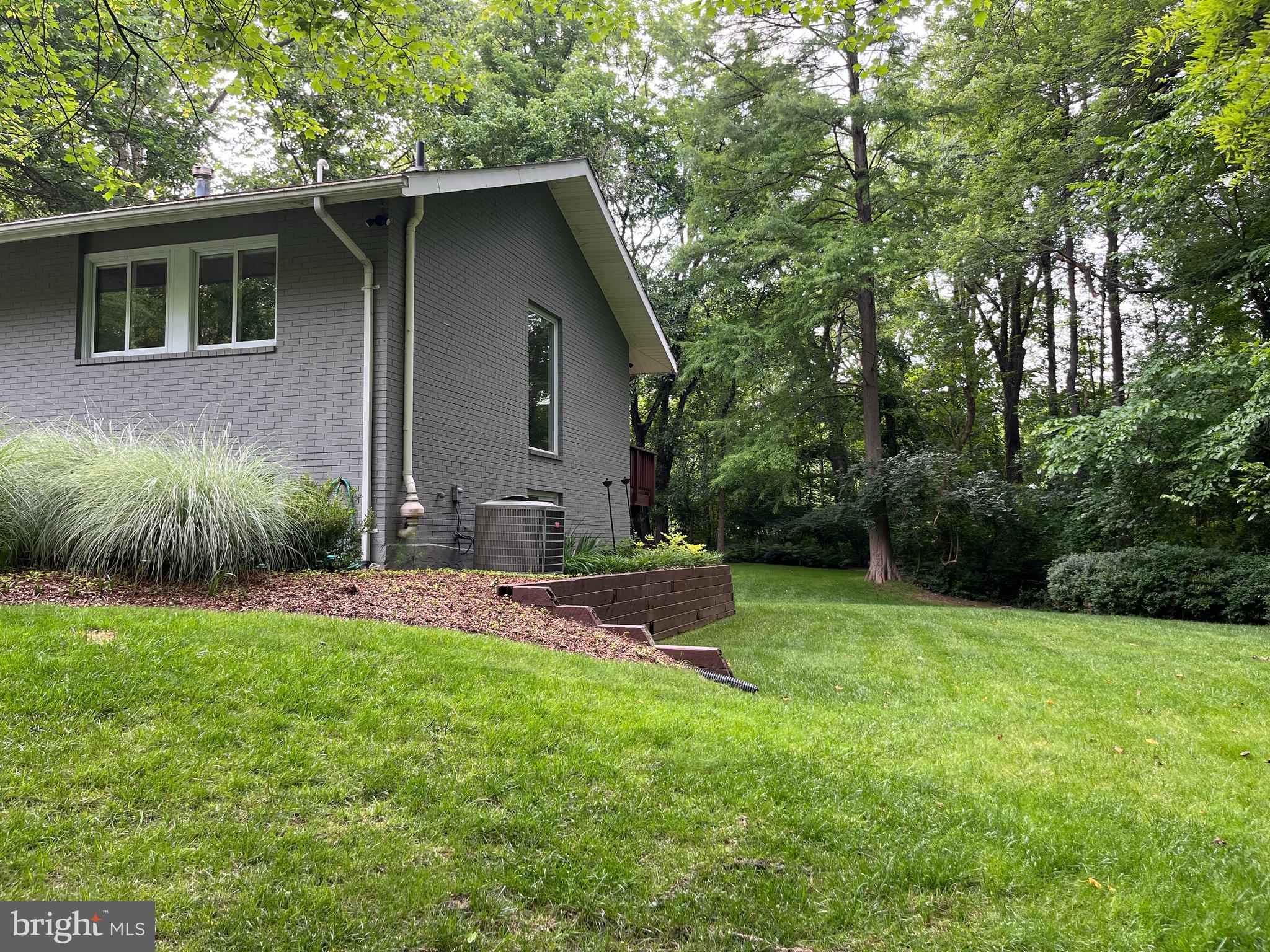 5 Persimmon Court Bethesda, MD 20817 - Photo 35 of 38 Side Yard
