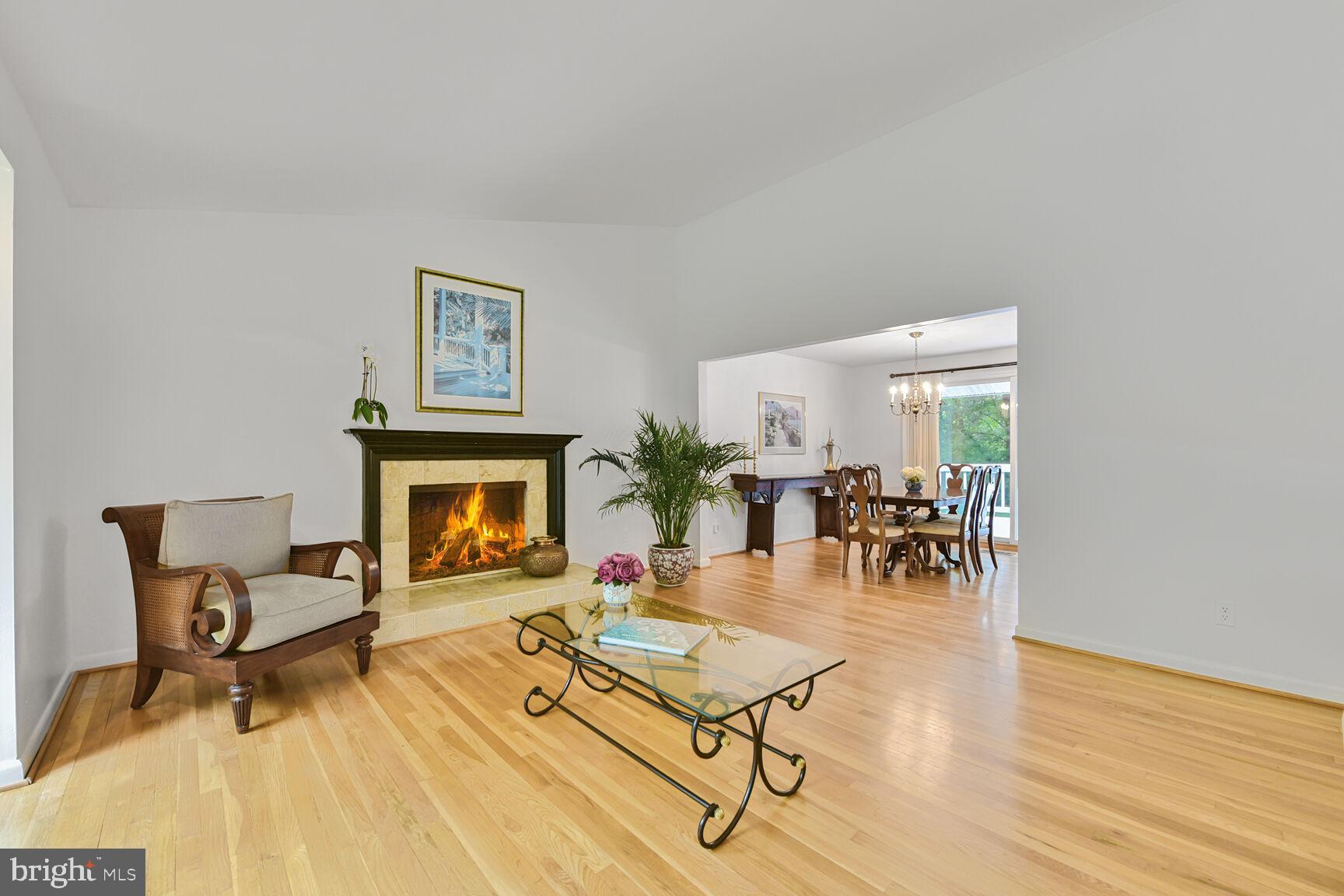 5 Persimmon Court Bethesda, MD 20817 - Photo 4 of 38 Open Concept