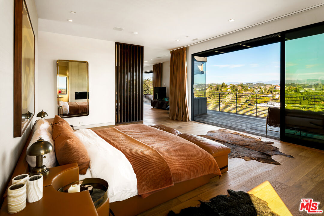 1030 Somera Road Los Angeles, CA 90077 - Photo 30 of 54