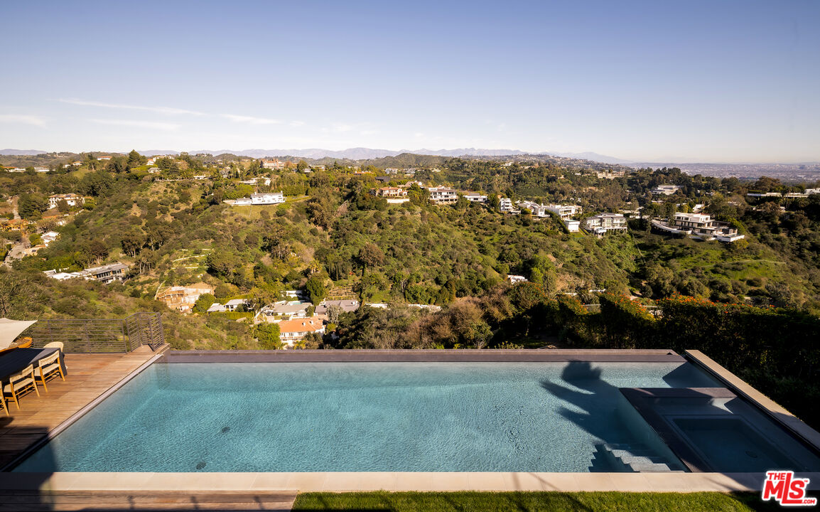 1030 Somera Road Los Angeles, CA 90077 - Photo 45 of 54 an aerial view of residential houses with outdoor space