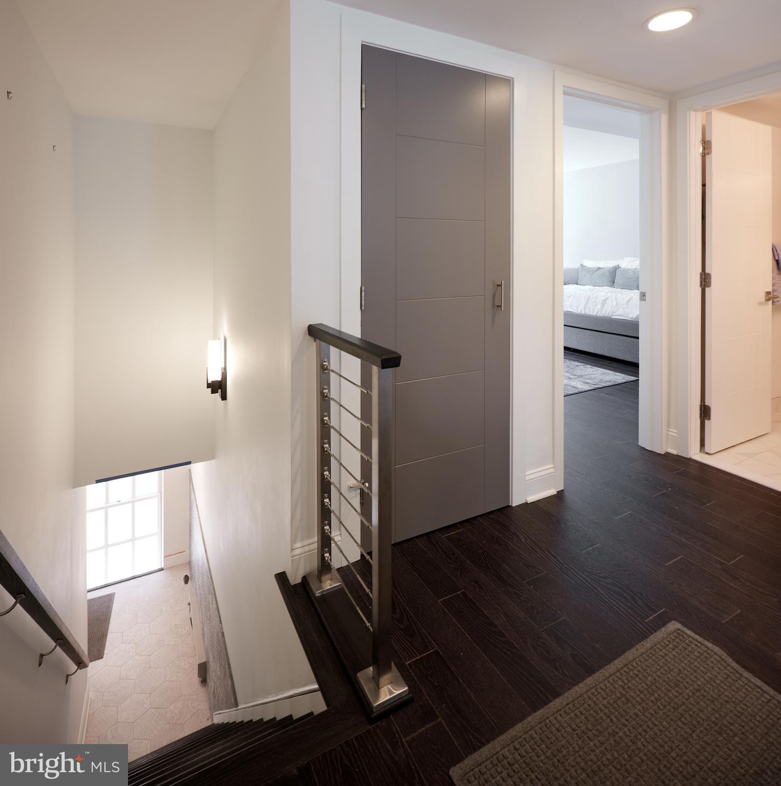 350 River Road, Unit D5 New Hope, PA 18938 - Photo 16 of 24 Foyer/staircase up to living level