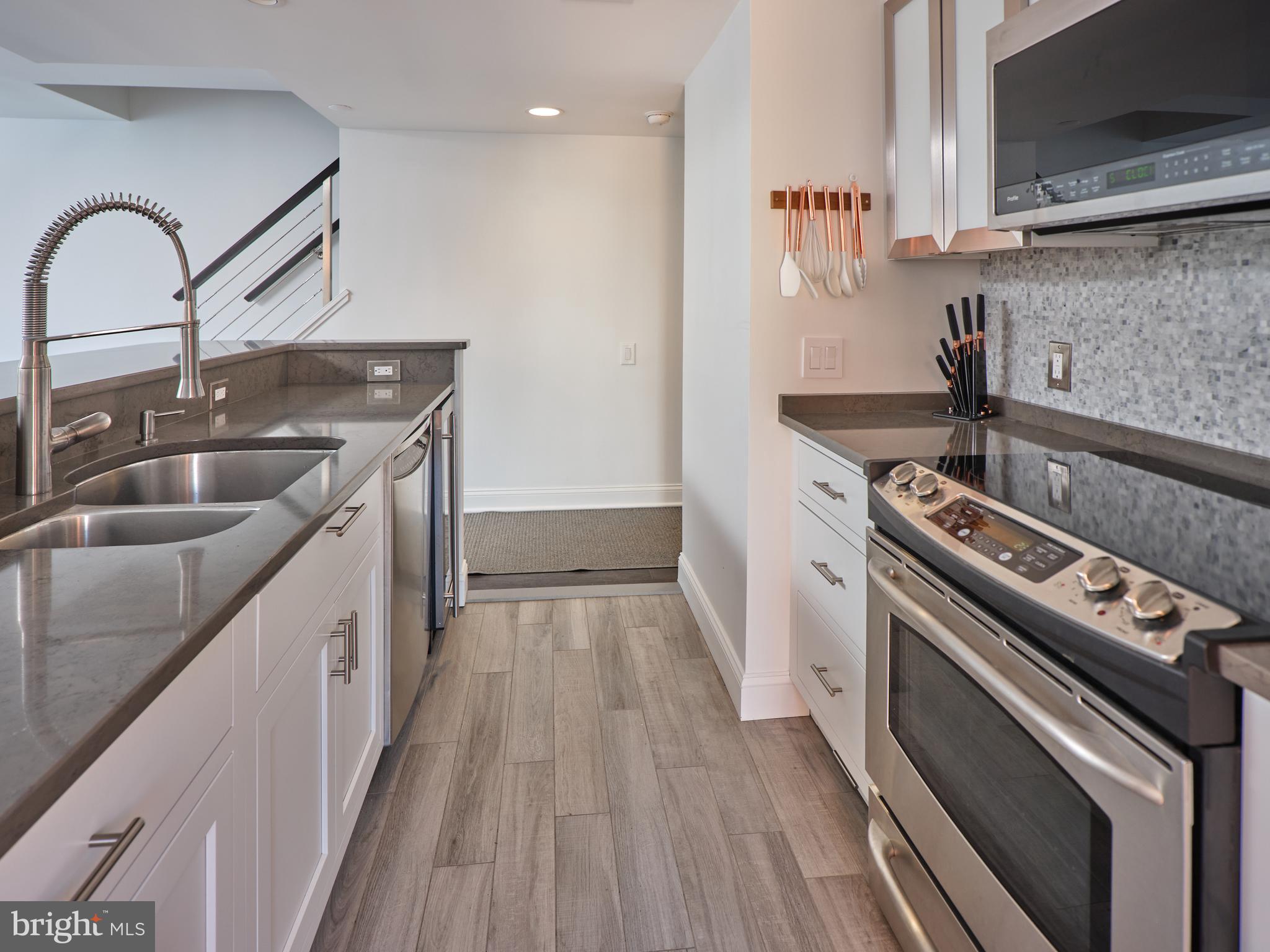 350 River Road, Unit D5 New Hope, PA 18938 - Photo 5 of 24 Plenty of cabinet space