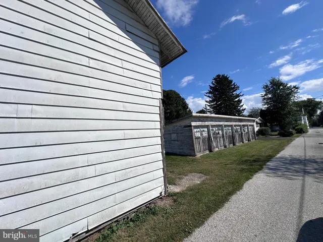 $209,900 | 27 East Broadway, Etters, PA 17319