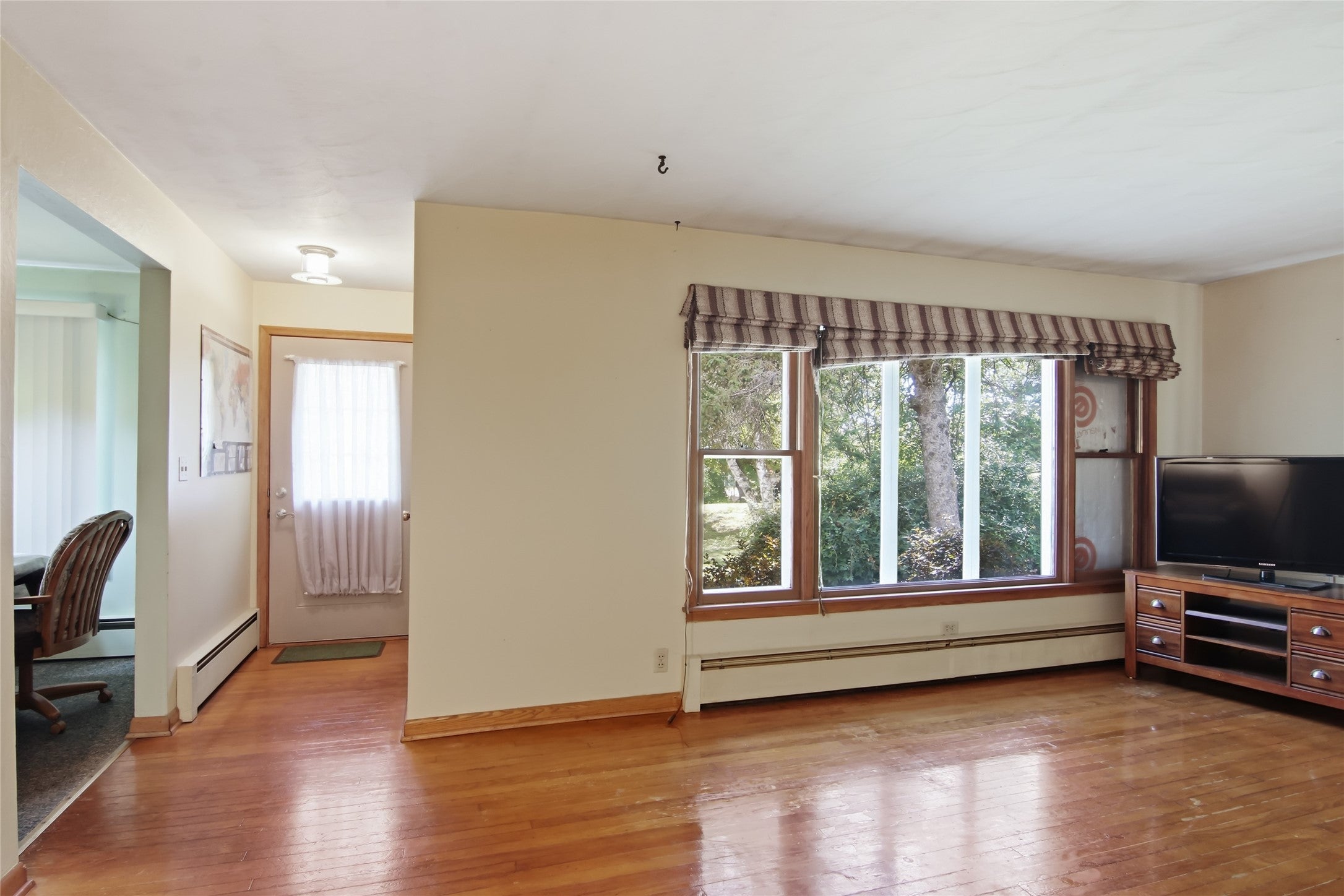 1290 County Road F Eau Claire, WI 54703 - Photo 4 of 43 Gallery Image 4