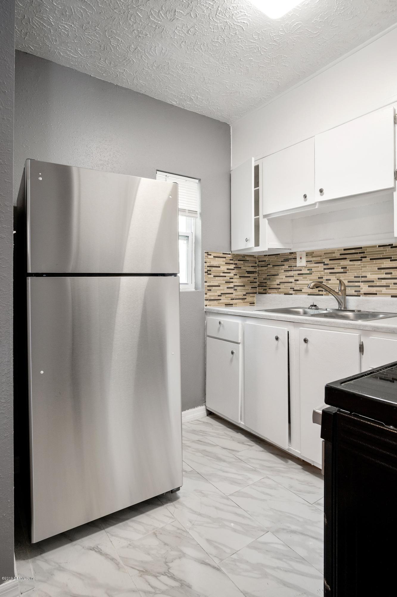 5323 Baycrest Road Jacksonville, FL 32205 - Photo 8 of 20 5323 Baycrest-12