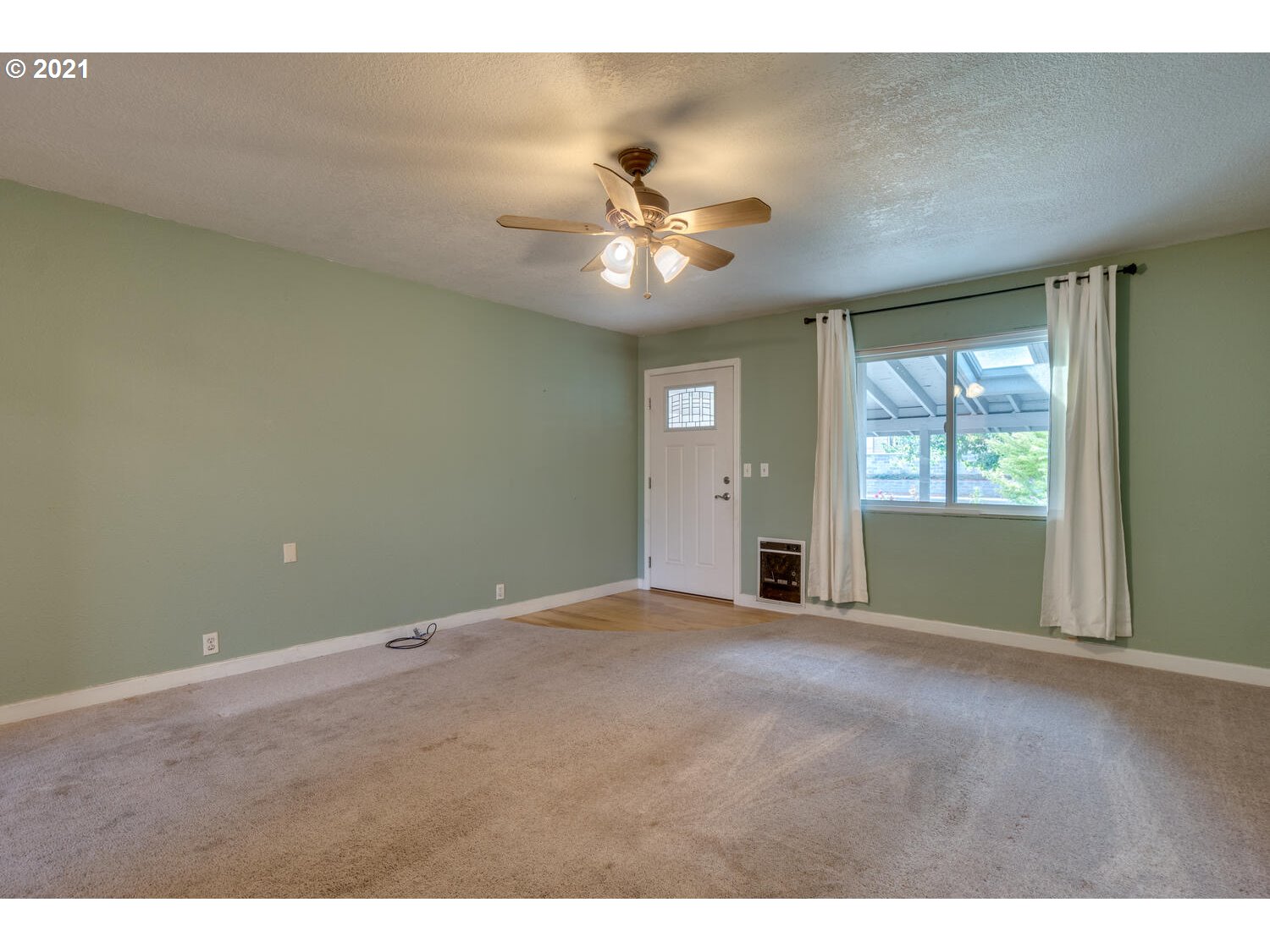330 Insel Road Woodland, WA 98674 - Photo 8 of 32 Gallery Image 8