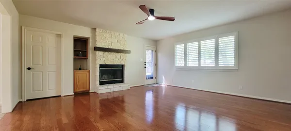 $1,950 | 144 Koolua Drive, Bastrop, TX 78602