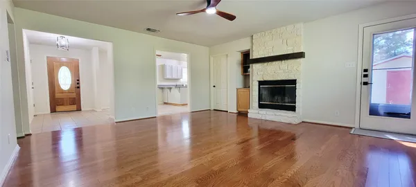 $1,950 | 144 Koolua Drive, Bastrop, TX 78602