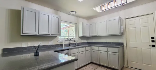 $1,950 | 144 Koolua Drive, Bastrop, TX 78602