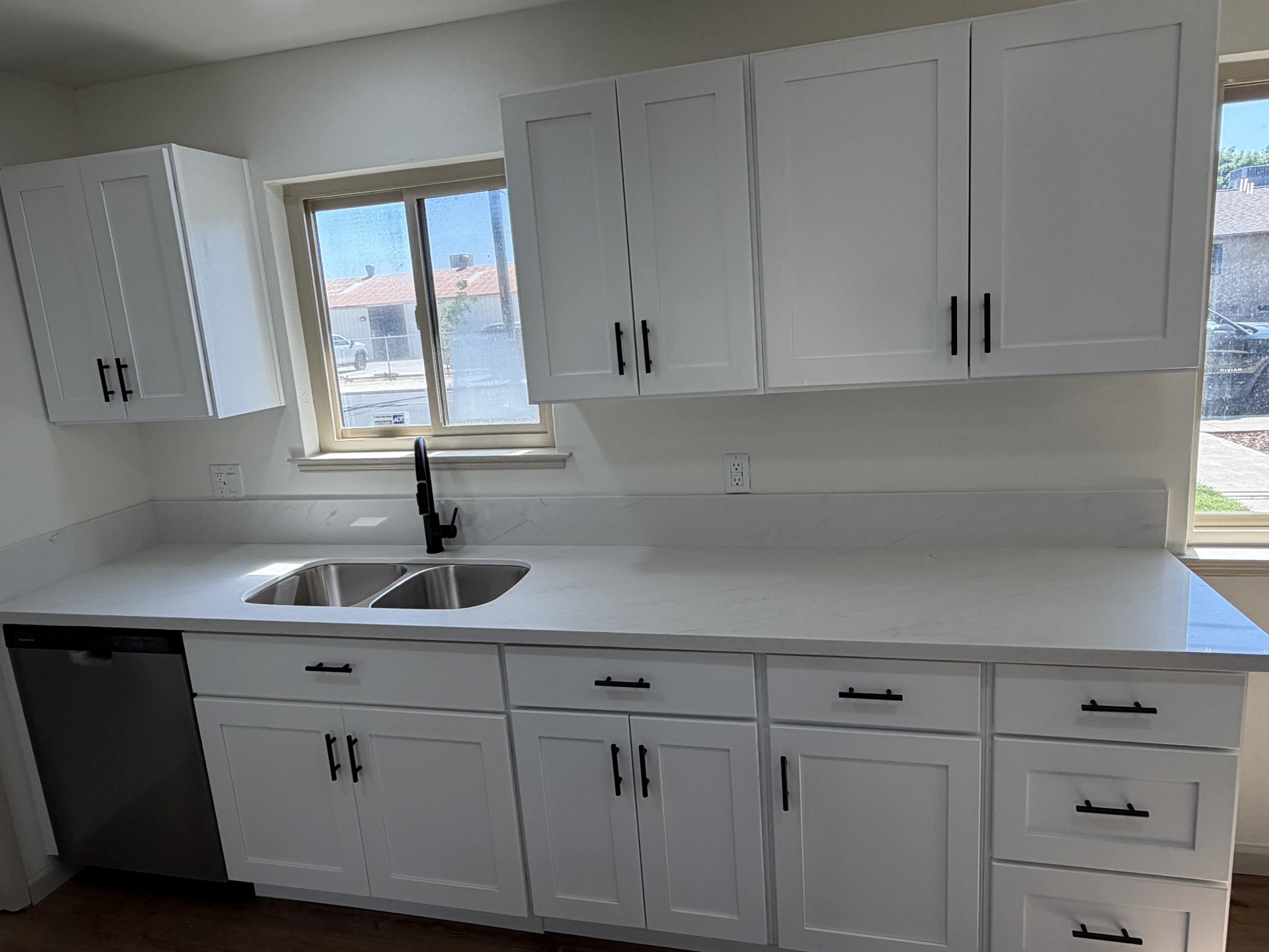 129 Vine Street Lemoore, CA 93245 - Photo 9 of 35