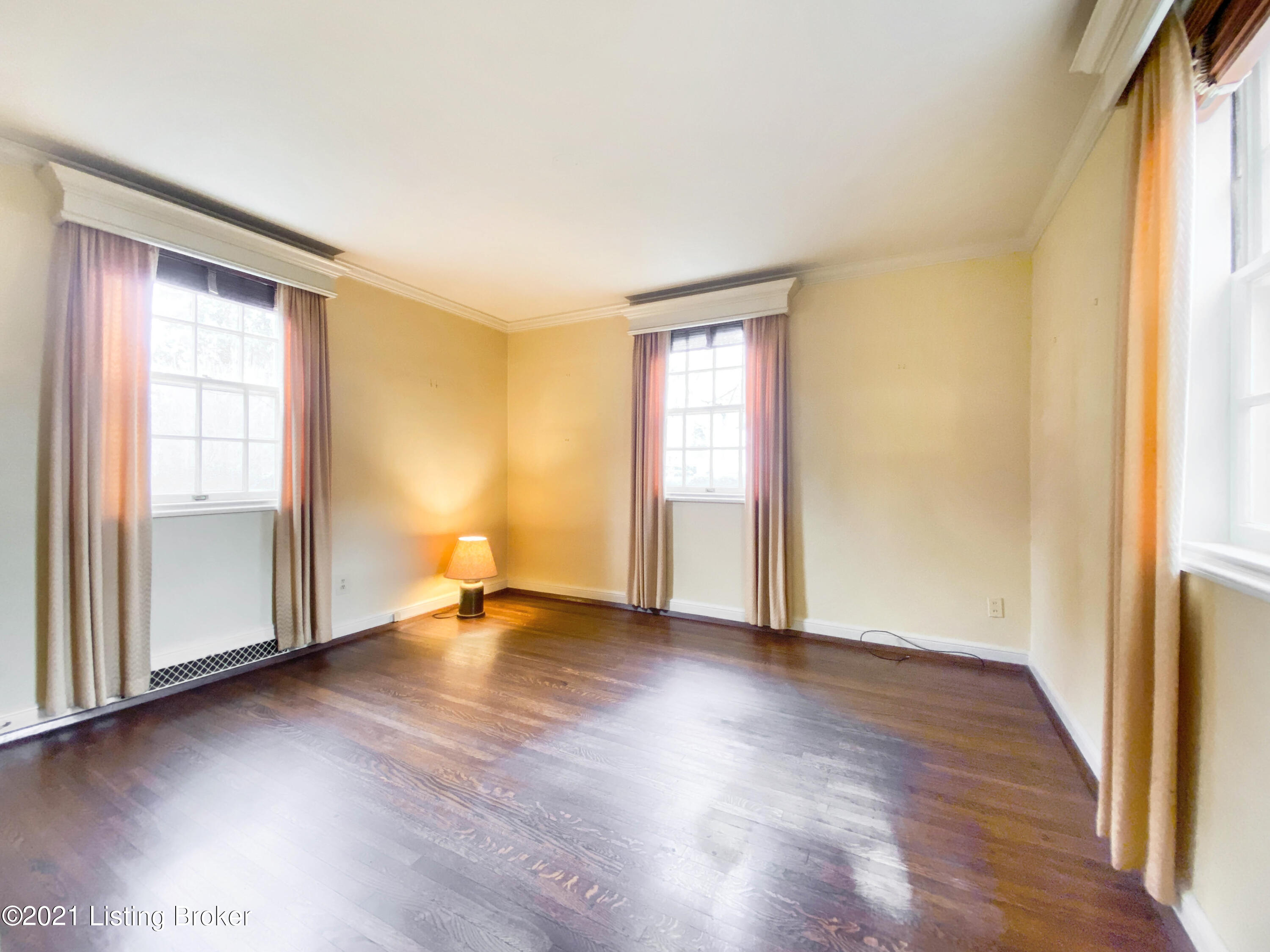 566 Sunset Road Louisville, KY 40206 - Photo 16 of 24 15