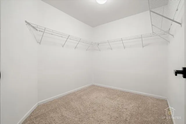 $355,000 | 452 Jamestown Court, Aurora, IL 60502