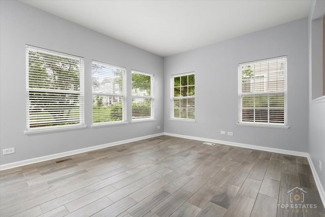 452 Jamestown Court Aurora, IL 60502 - Photo 9 of 26