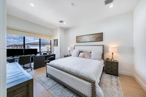 $1,079,000 | 8120 Northwest 43rd Street, Doral, FL 33166