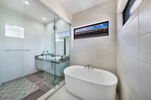 $1,079,000 | 8120 Northwest 43rd Street, Doral, FL 33166