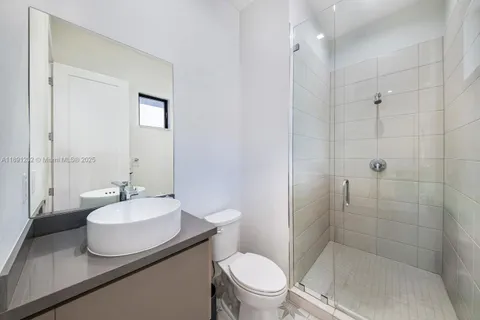 $1,079,000 | 8120 Northwest 43rd Street, Doral, FL 33166